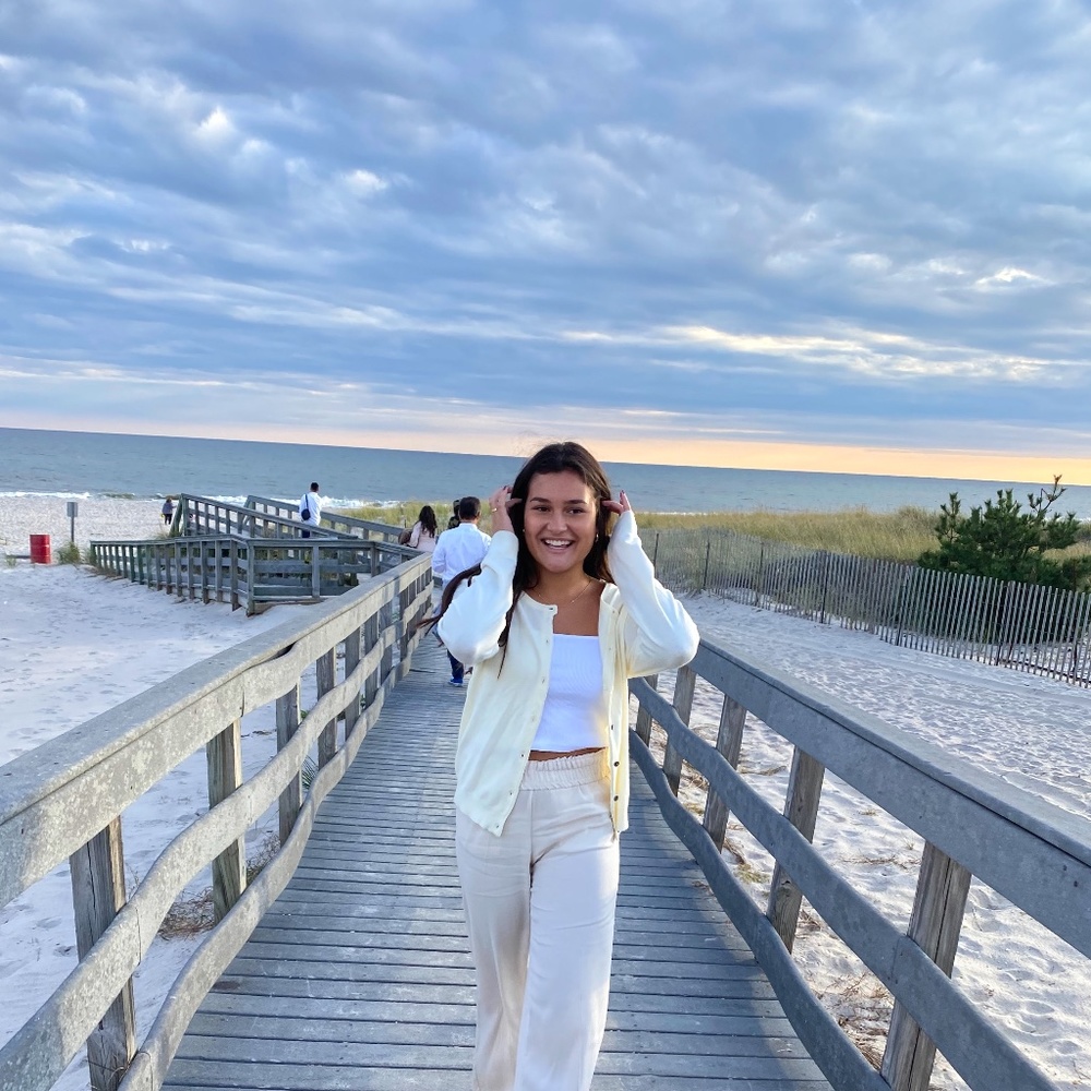 Meet your Posher, Madison